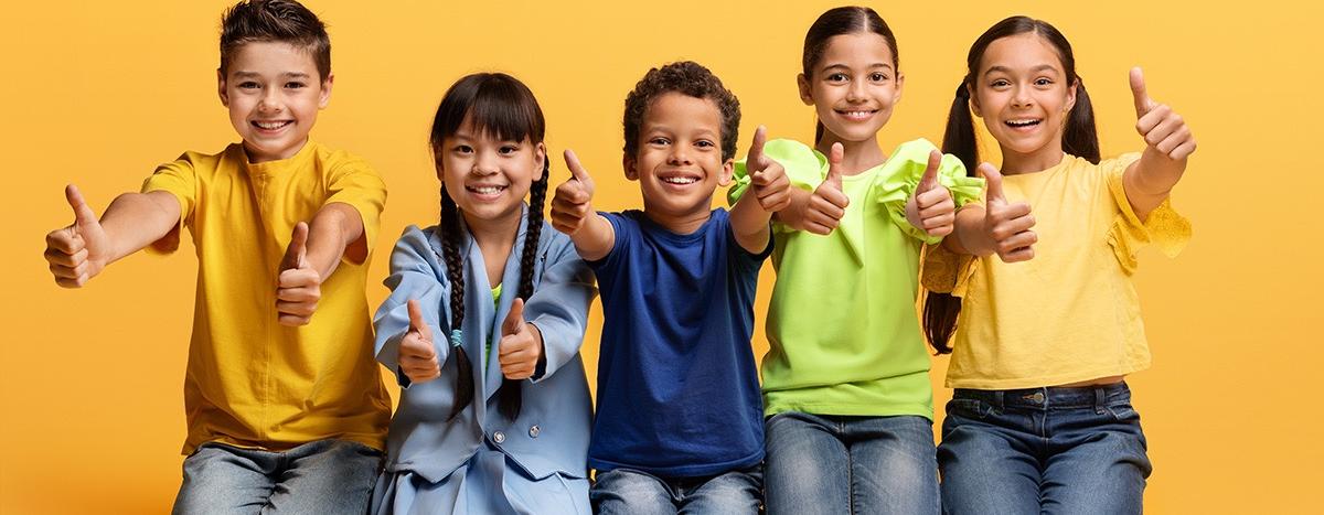 happy-diverse-multietnic-children-showing-thumb-up