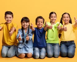 happy-diverse-multietnic-children-showing-thumb-up