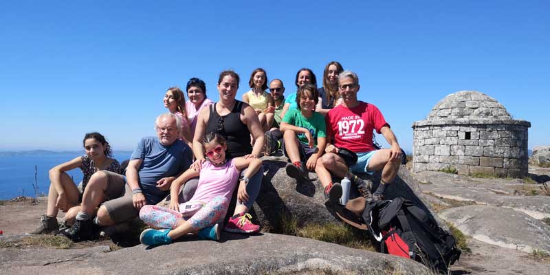 João Perre Viana And Nuno Santos Fernades And Group Of People By The Sea Posing For Photo 